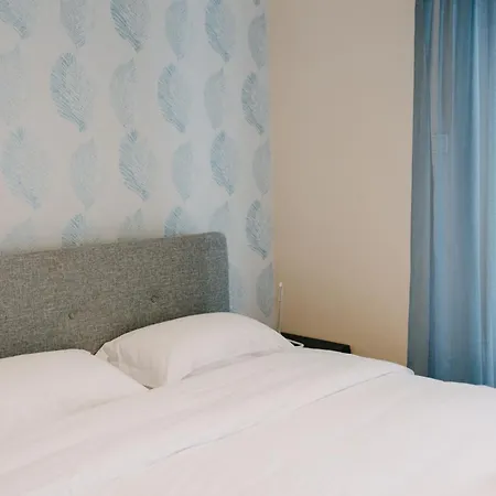 דירה House, Deck Aprtm., Old Port Of *