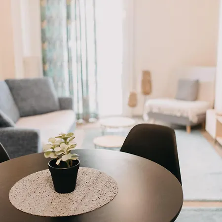 House, Deck Aprtm., Old Port Of