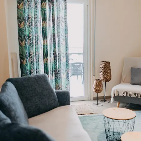 House, Deck Aprtm., Old Port Of