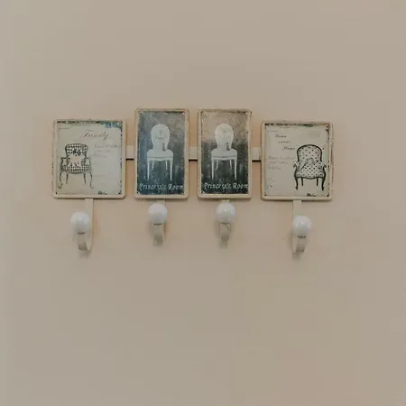 House, Deck Aprtm., Old Port Of *