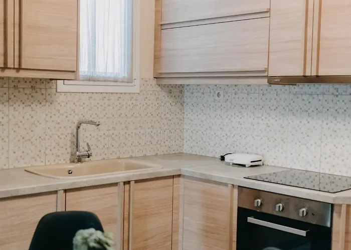 House, Deck Aprtm., Old Port Of * Patras