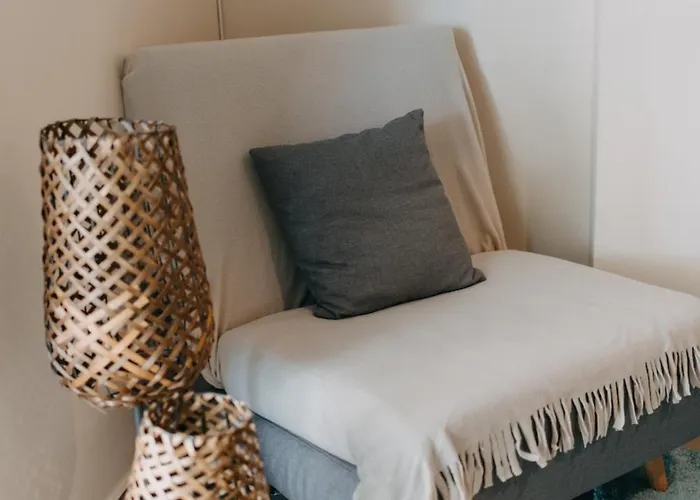 House, Deck Aprtm., Old Port Of *