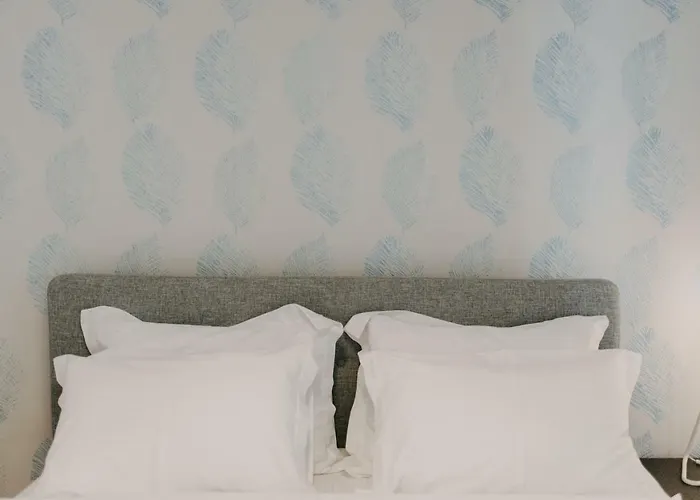 House, Deck Aprtm., Old Port Of